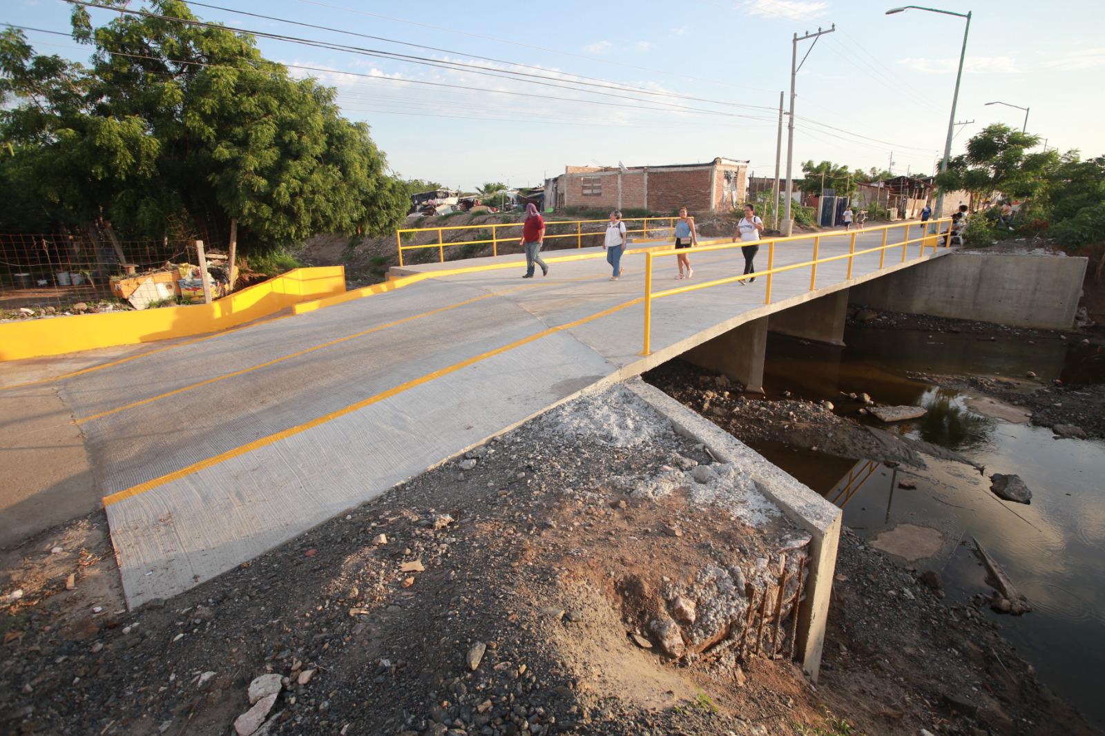 $!Inauguran puente en arroyo de la Ampliación Villa Verde, en Mazatlán