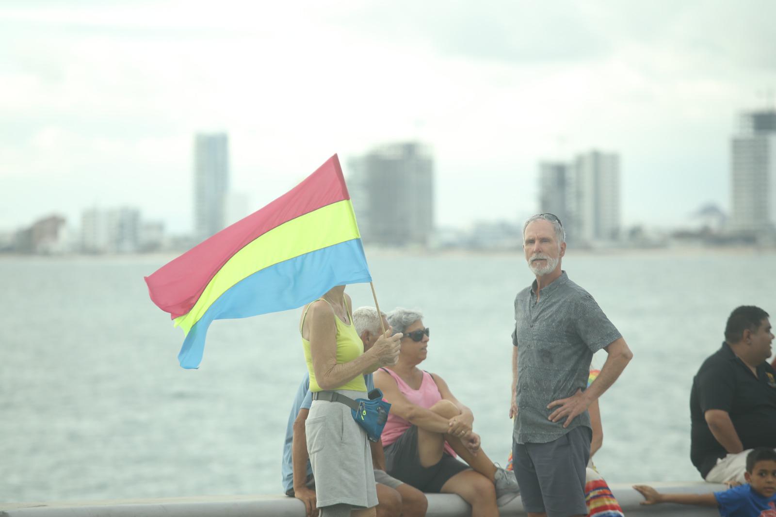 $!Marcha Maz Orgullo 2025 llena el malecón de Mazatlán de color y alegría