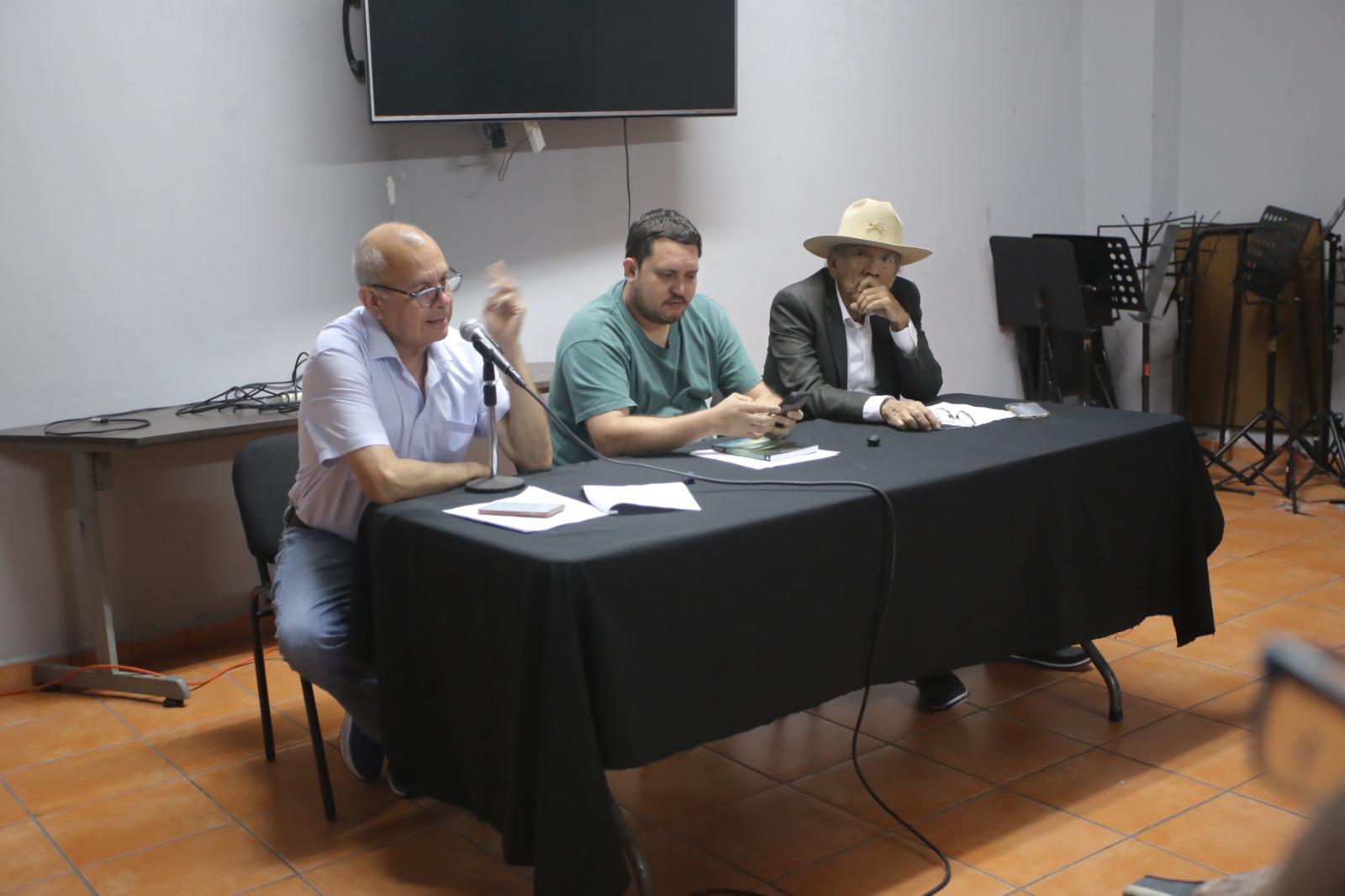 $!El historiador Antonio Lerma Garay explica que el Combate Naval no estuvo presente en los primeros carnavales del puerto.