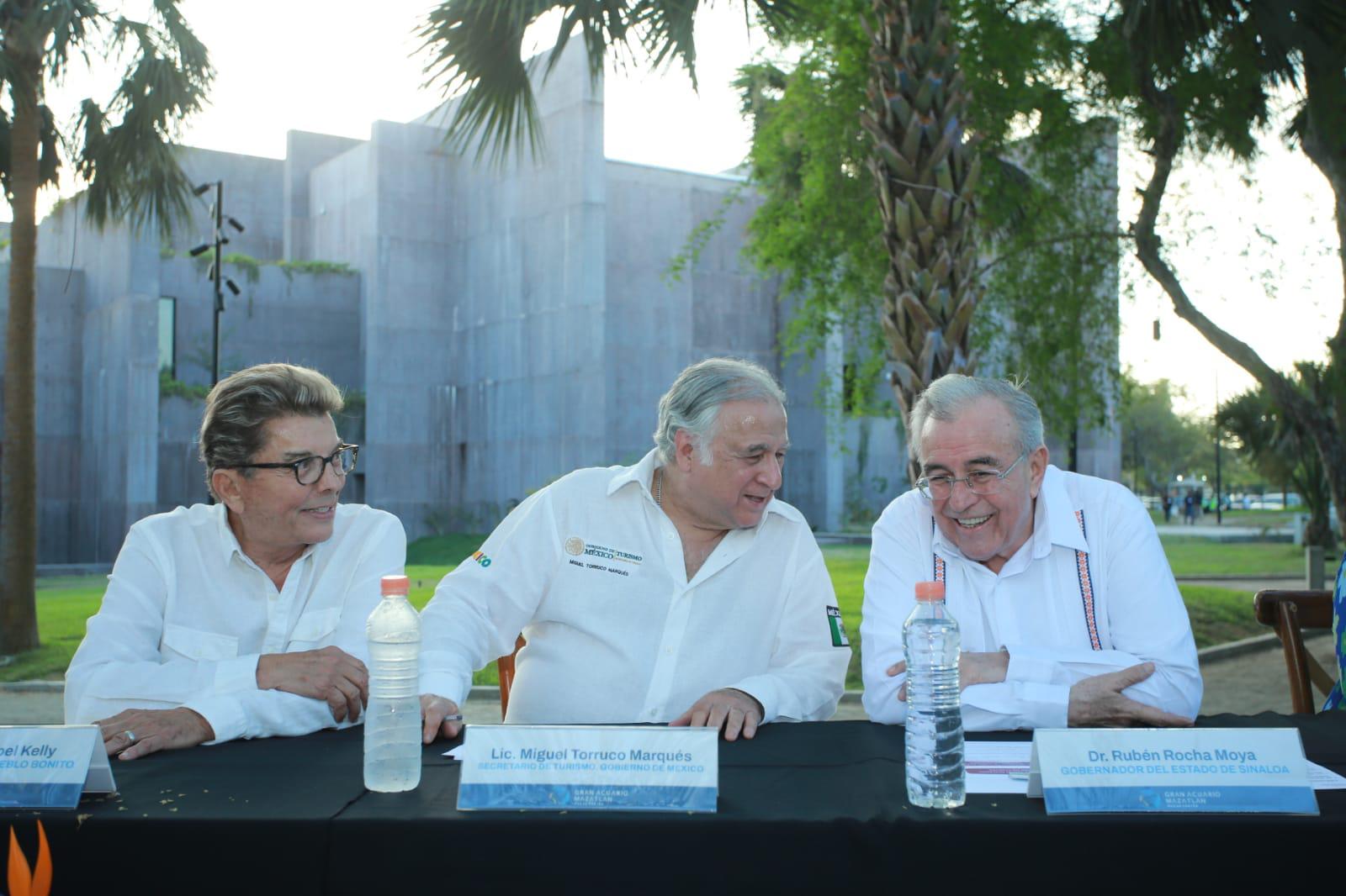 $!‘Hicieron una buena inversión con nosotros’, dice Ernesto Coppel en la inauguración del Acuario