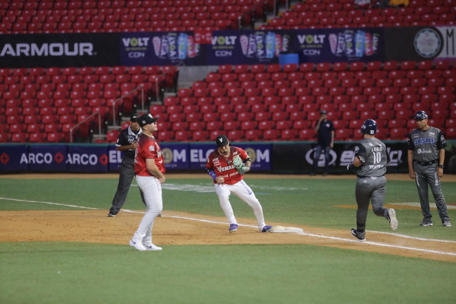 $!Venados conquistan su primera serie en casa con triunfo dramático