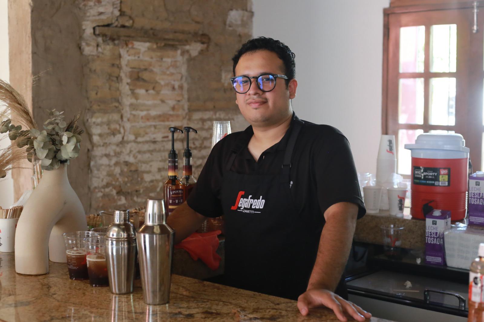 $!El barista Segafredo atendió a las invitadas.