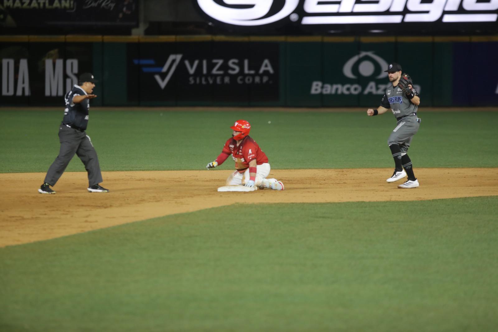 $!Venados conquistan su primera serie en casa con triunfo dramático