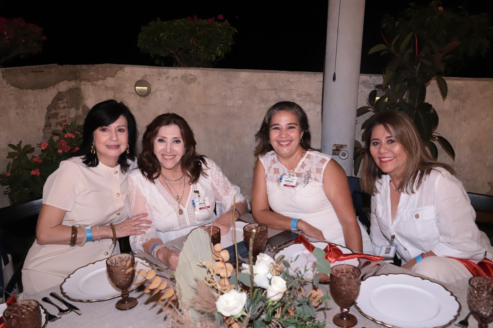 $!Mate Sandívar, Delia Aguillón, Norma Aguilar y Adriana Pico.