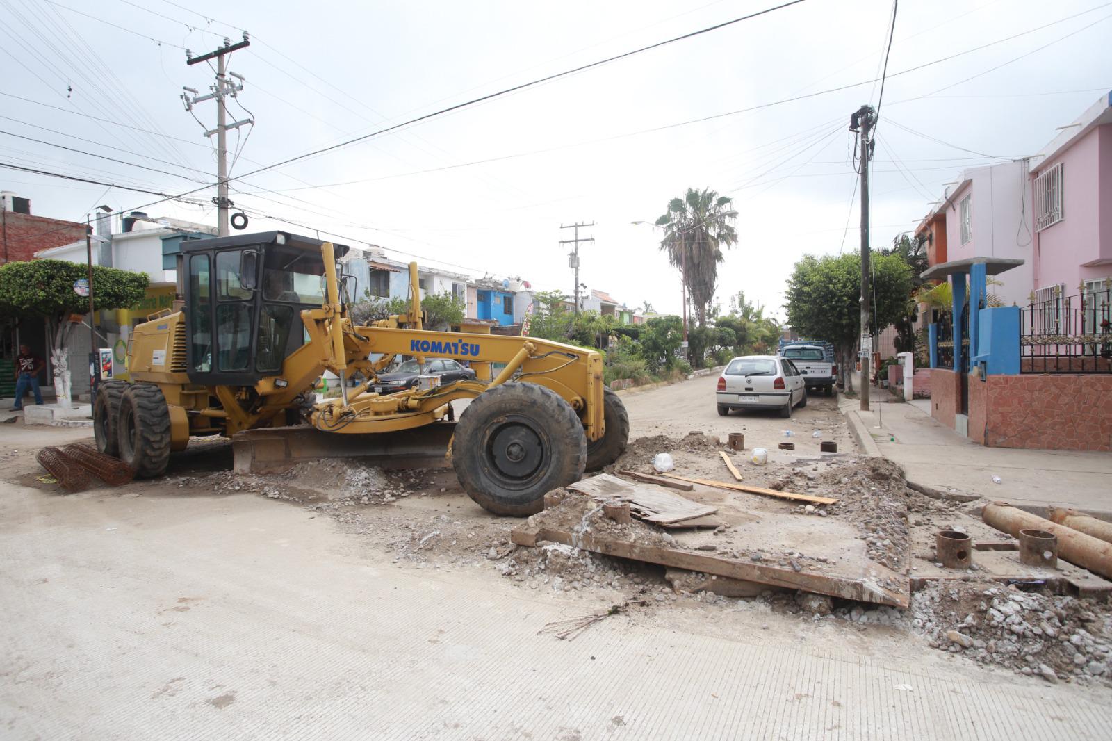 $!Prevé Alcalde de Mazatlán que colector Delfín esté concluído en 20 días