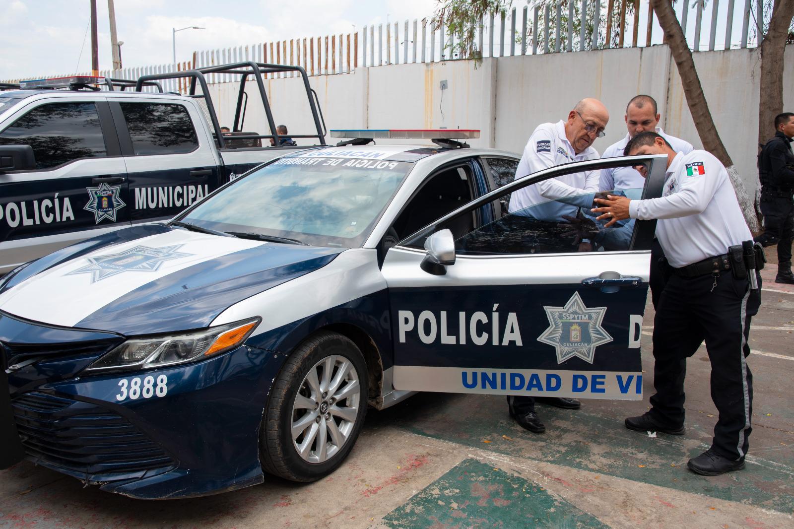 $!Retiran polarizado a patrullas de Policía Municipal y Tránsito de Culiacán