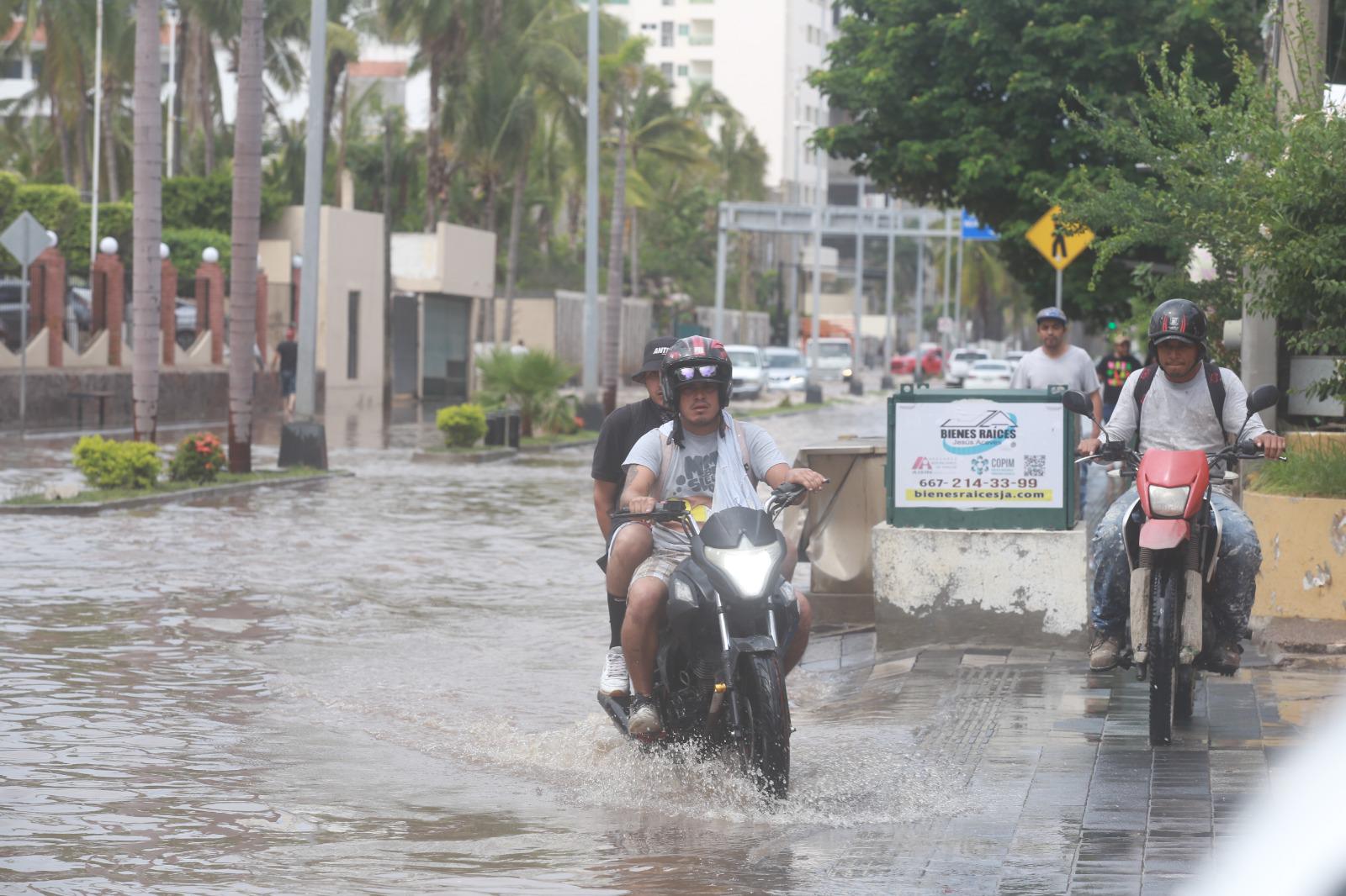 $!Bajo el agua, parte de la Zona Dorada en Mazatlán