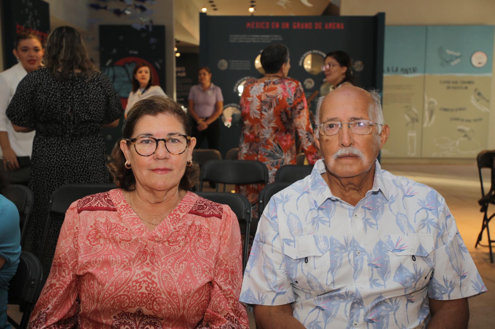 $!María del Carmen Carrillo y Manuel Martínez.