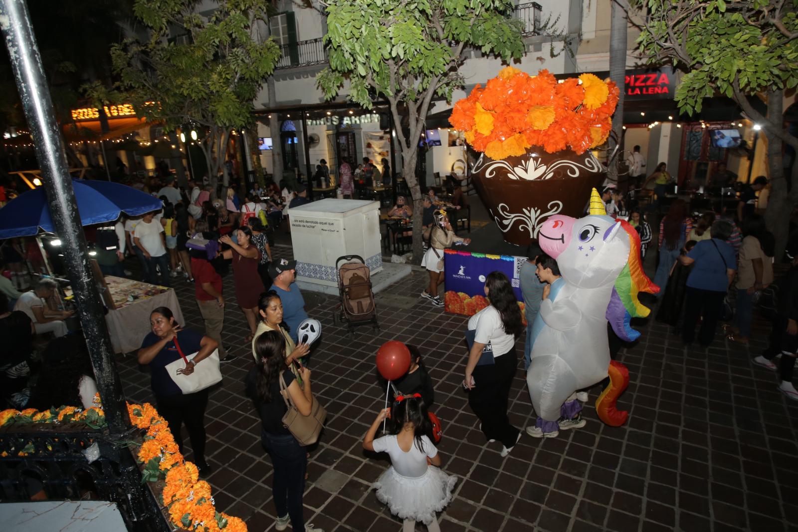 $!Monstruos y fantasmas disfrutan de un divertido Halloween en Mazatlán