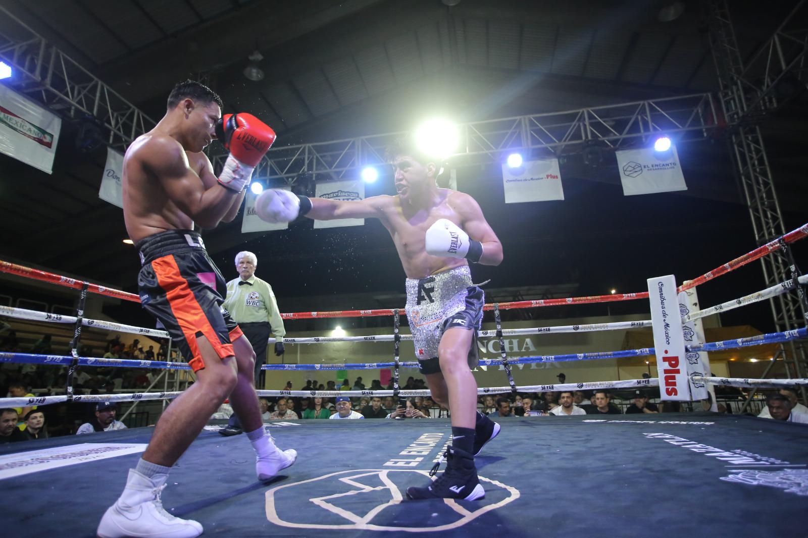 $!Vibra cancha Germán Evers con ‘Guerra en el Ring’