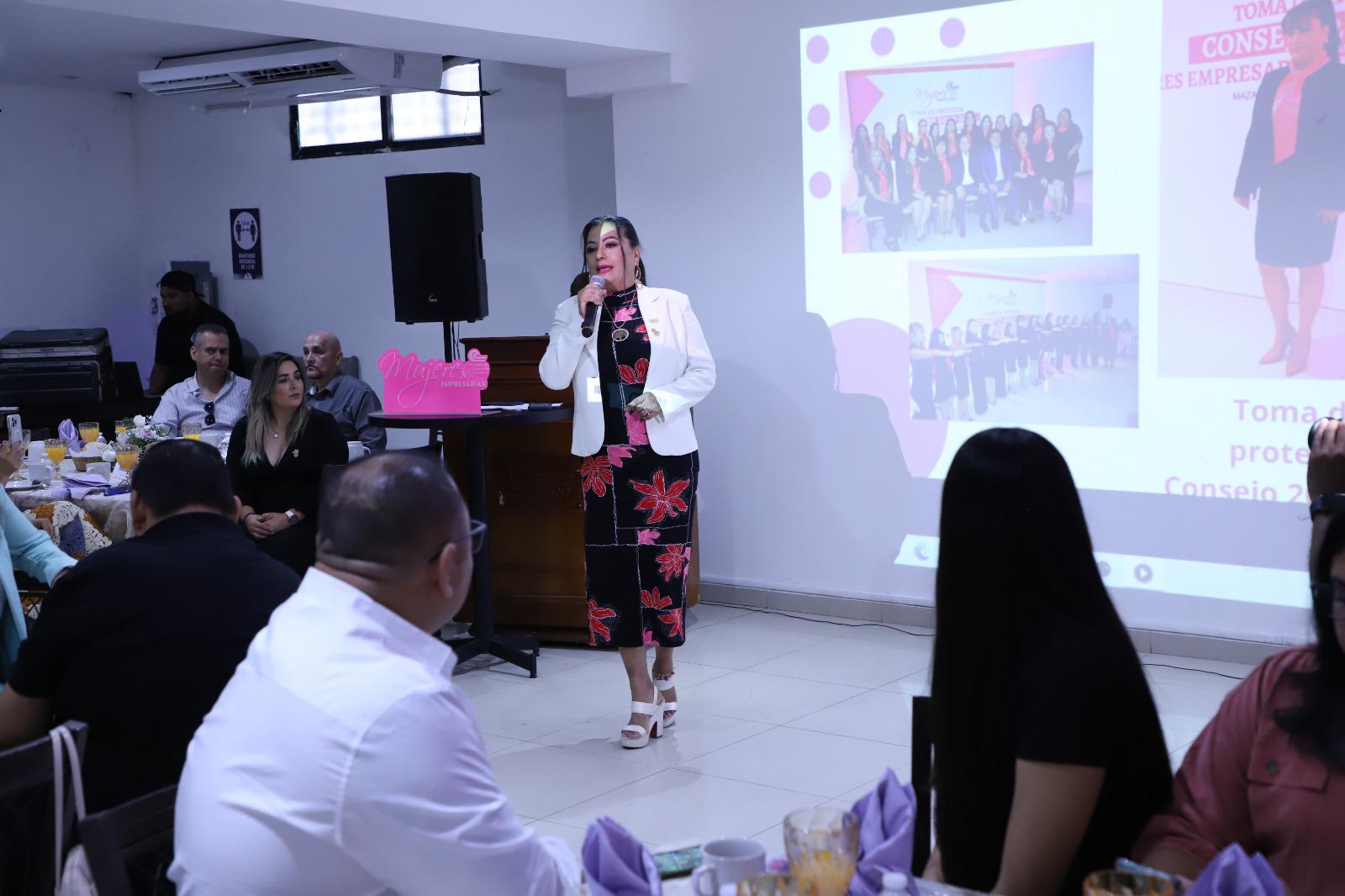 $!Asume nueva dirigencia de Mujeres Empresarias de Canaco Mazatlán