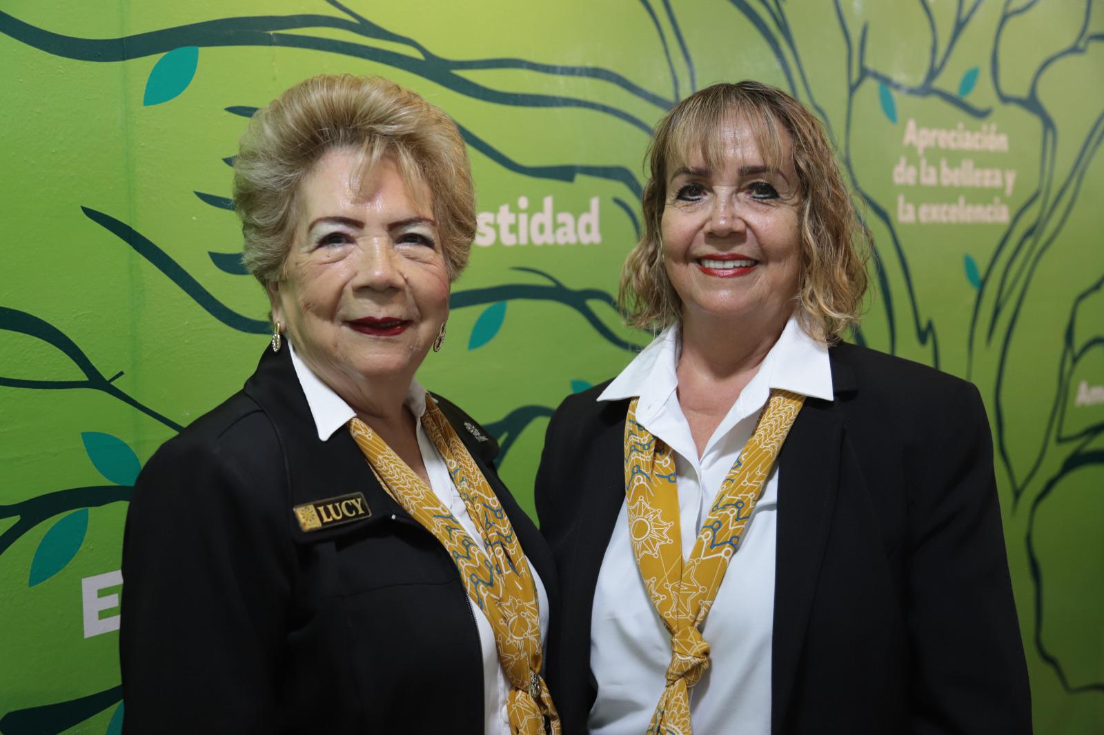 $!Lucy Calleros de Soto y Lupita Esparza.