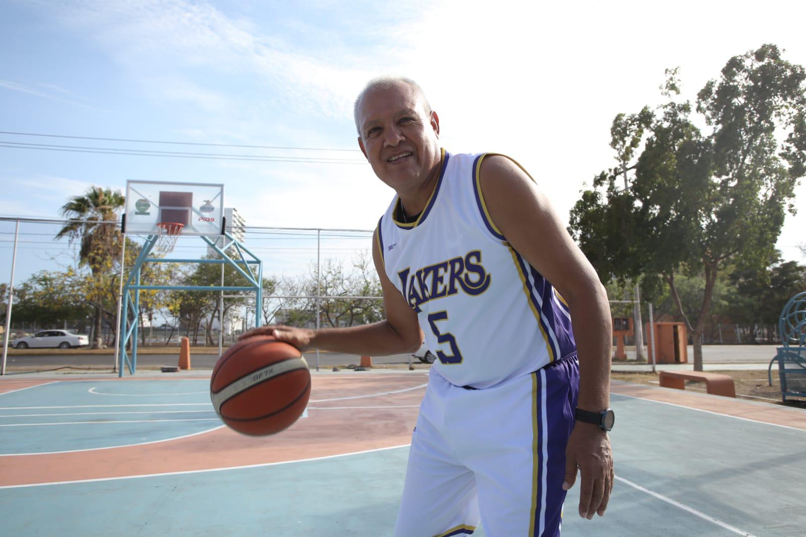 $!Filiberto Moreno González, el líder de una familia basquetbolera