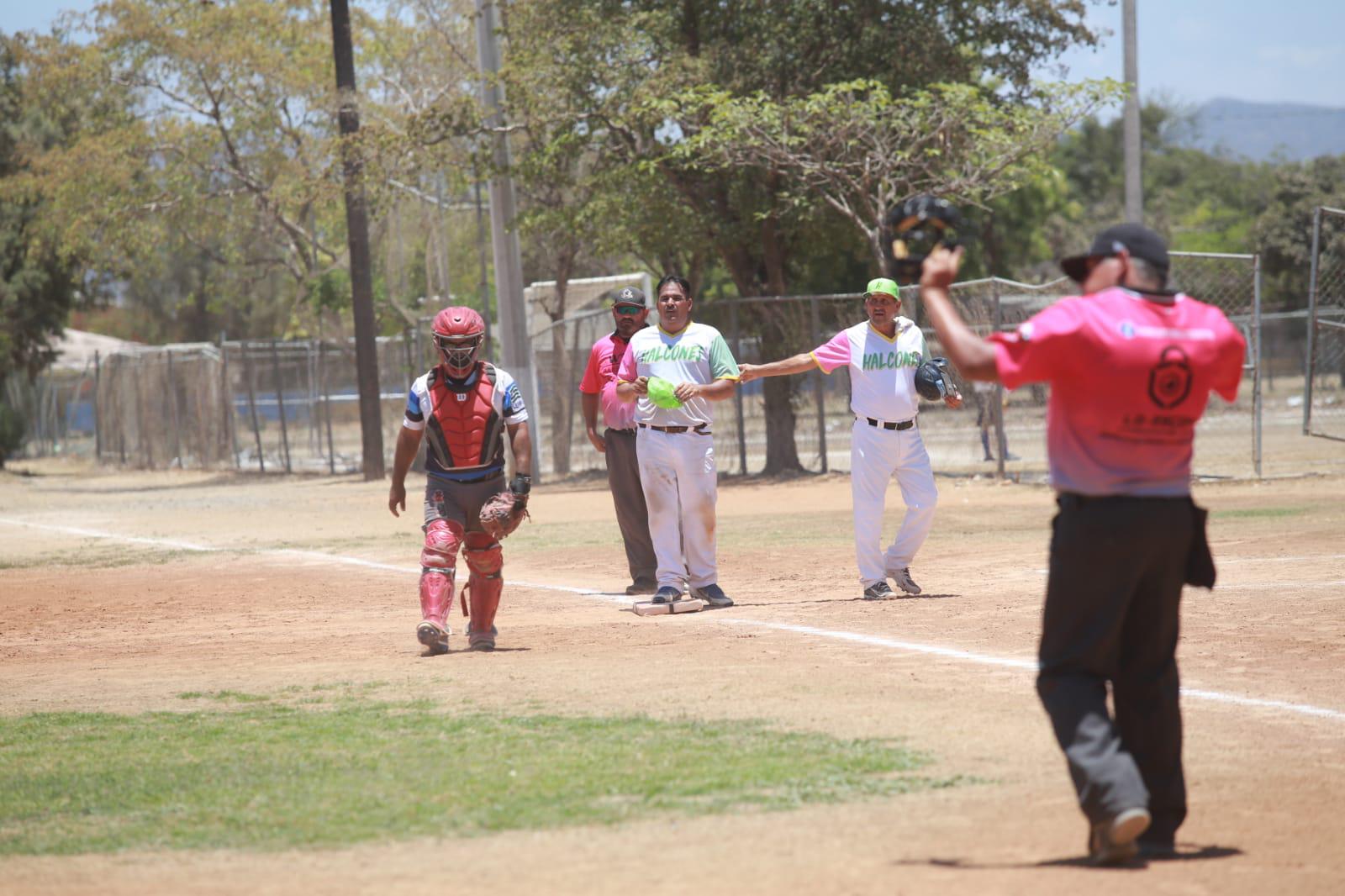 $!Halcones-Turismo obliga un tercer juego en final de Beisbol 40 Años