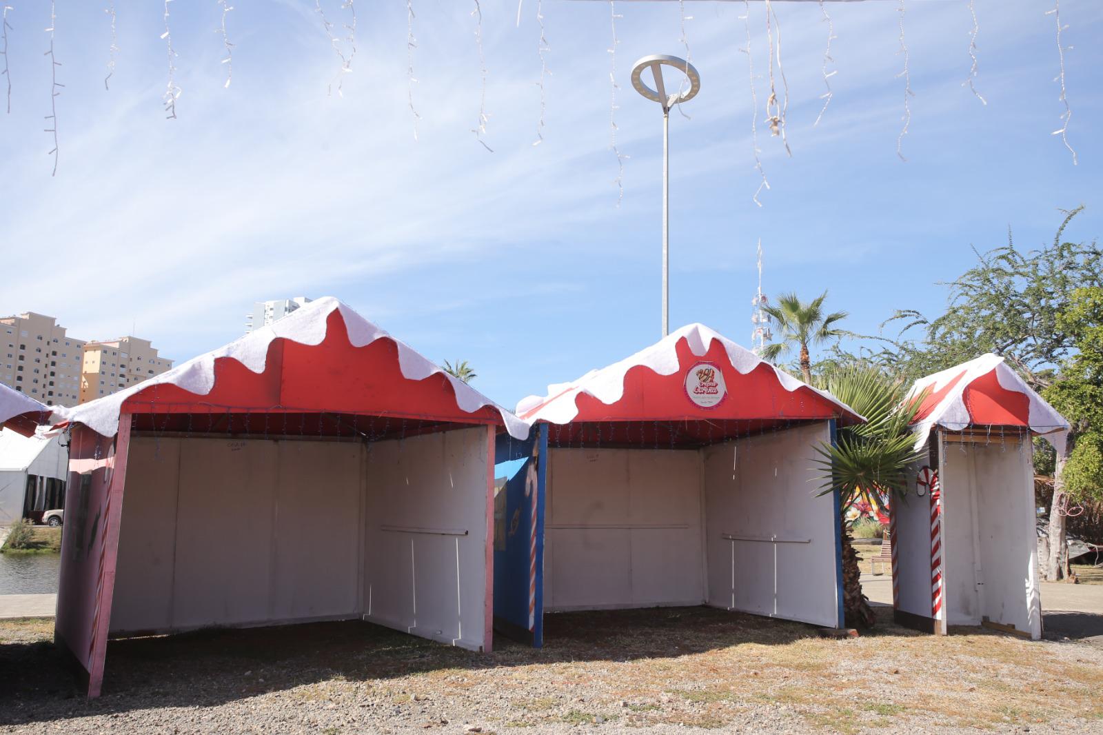 $!La Villa Navideña 2025 comienza a tomar forma en Mazatlán