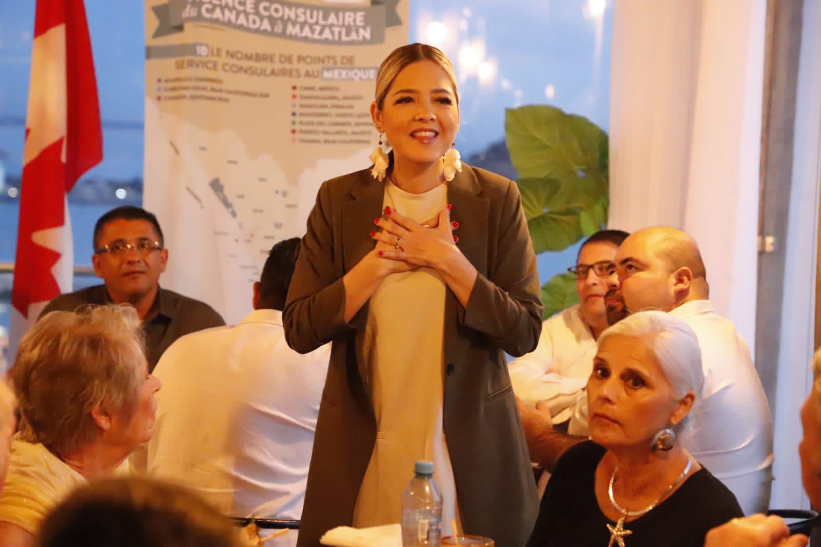 $!Se reúne Embajador de Canadá en México con canadienses, la titular de Sectur y el Alcalde de Mazatlán