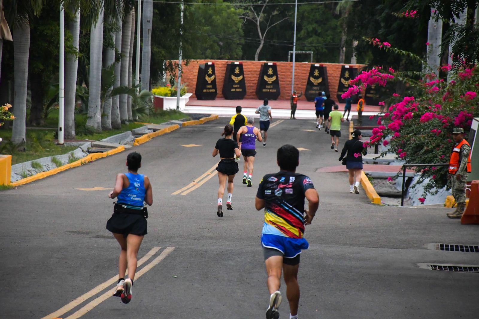 $!Carlos Beltrán y Abigail Soto dominan la Carrera Deportiva 5K del Día del Ejército y la Fuerza Aérea