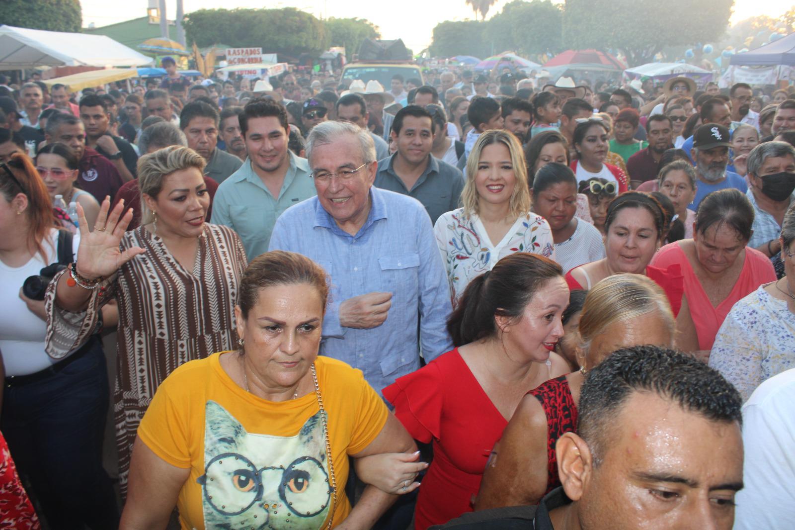 $!Calor no diezma fe de peregrinos en la romería de la Virgen del Rosario