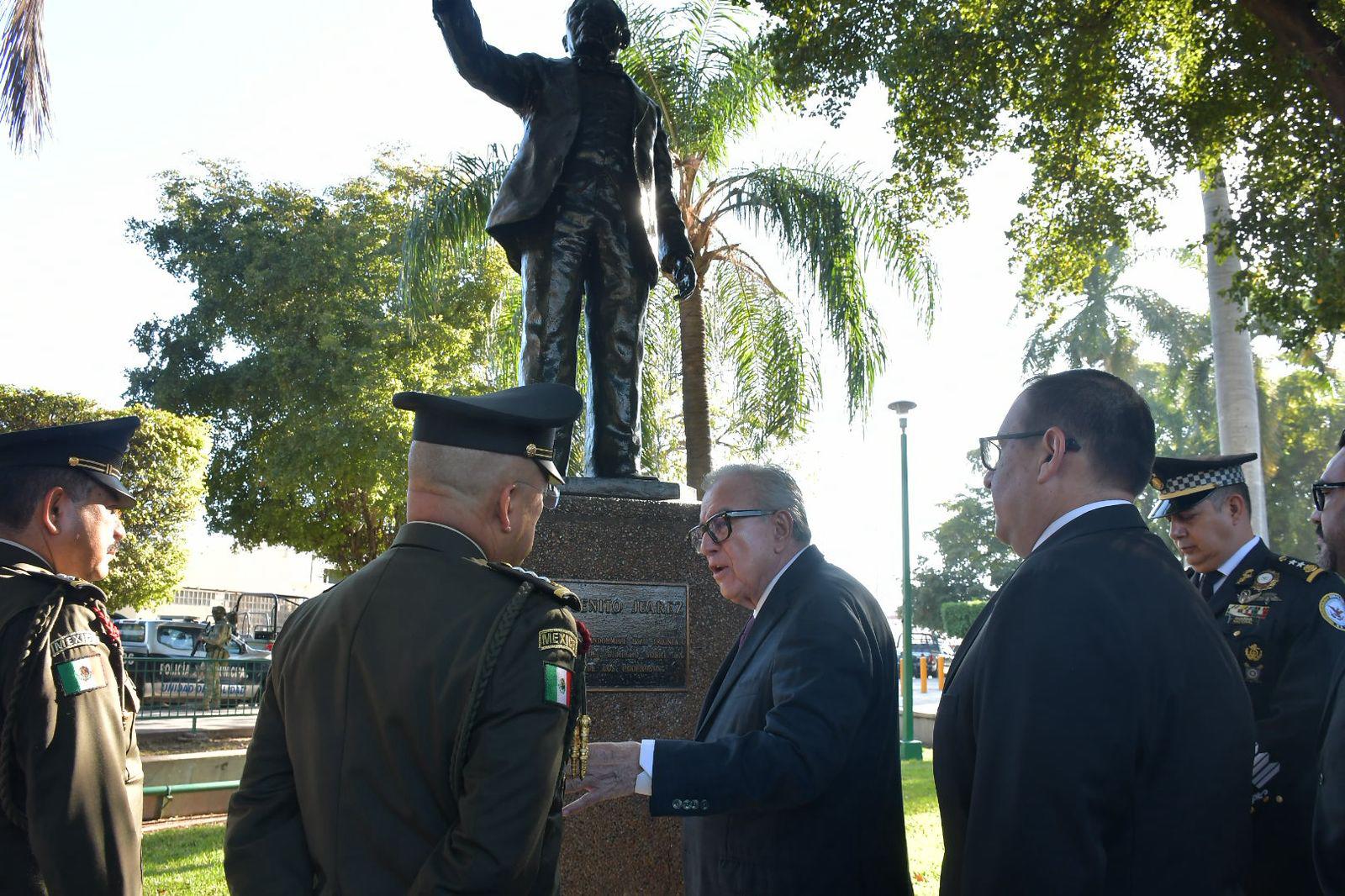 $!Conmemoran en Sinaloa 220 aniversario del natalicio de Benito Juárez