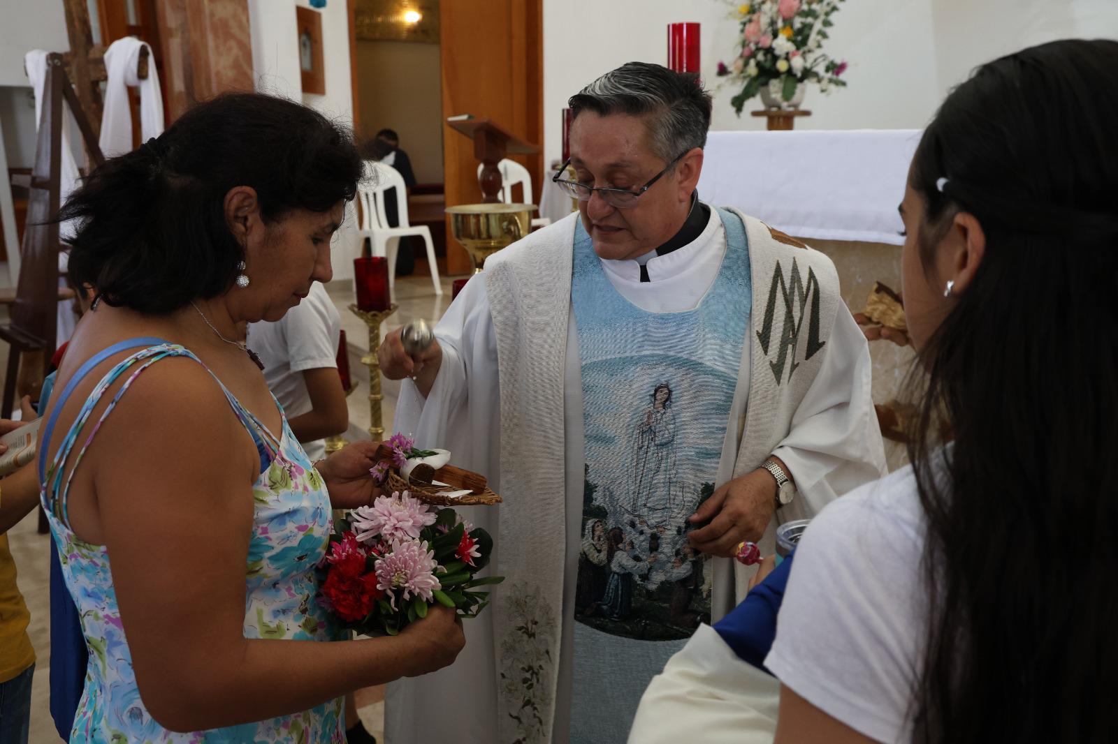 $!Celebra Parroquia de ‘Nuestra Señora de Fátima’ emotiva misa de exaltación a la Santa Cruz