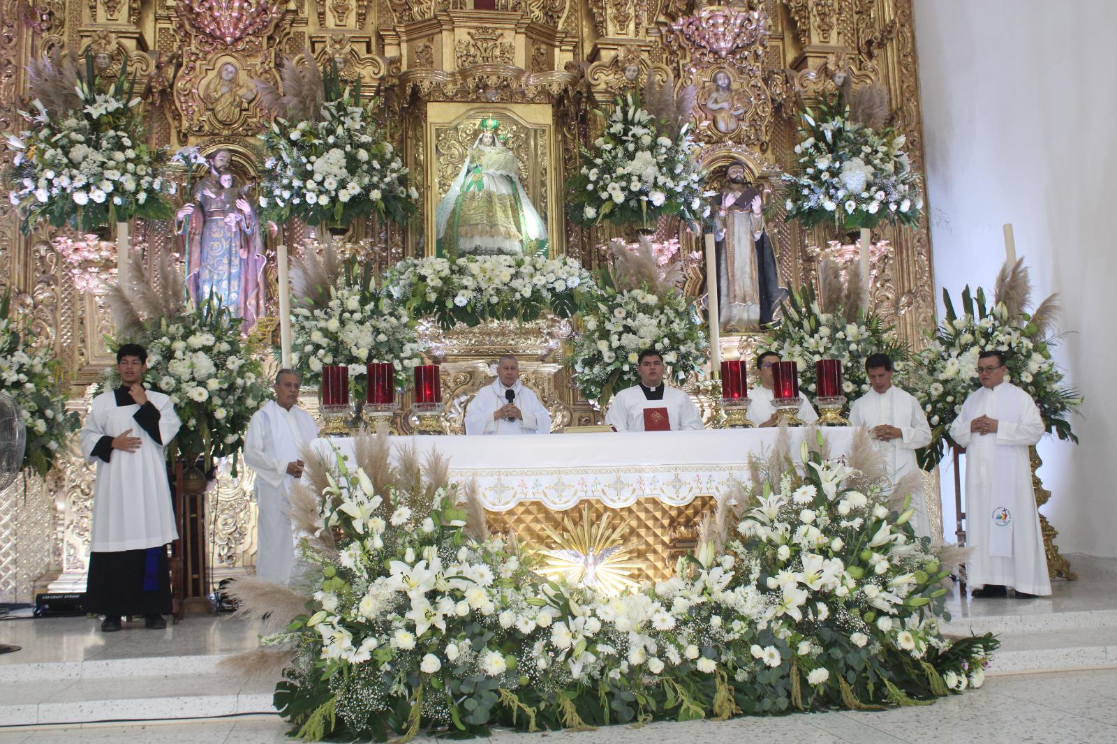 $!Obispo de Mazatlán: la violencia no ha frenado la fe, templos siguen llenos en fiestas patronales