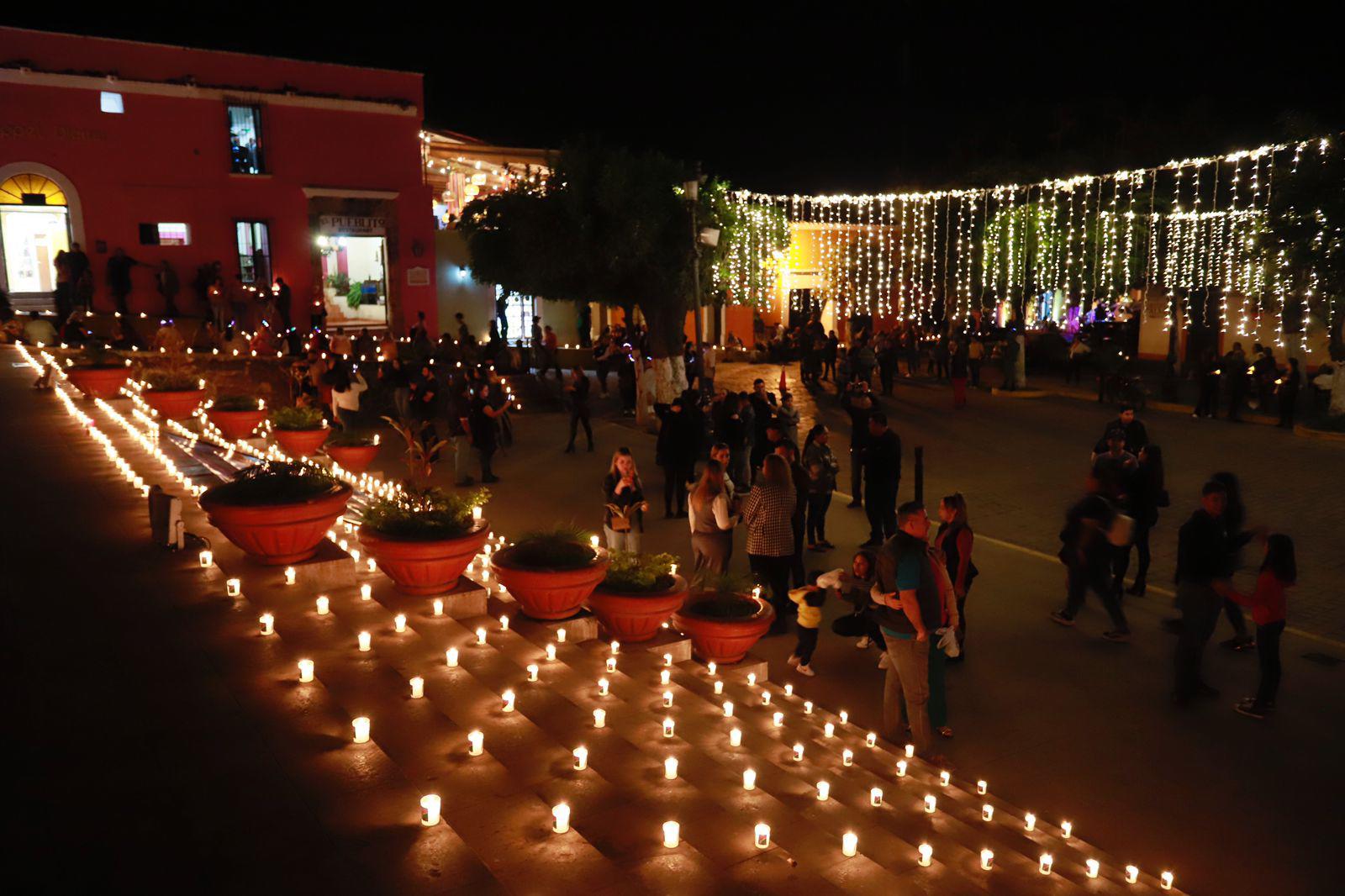 $!Cosalá reúne a miles en la Fiesta de las Velas en honor la Virgen de Guadalupe