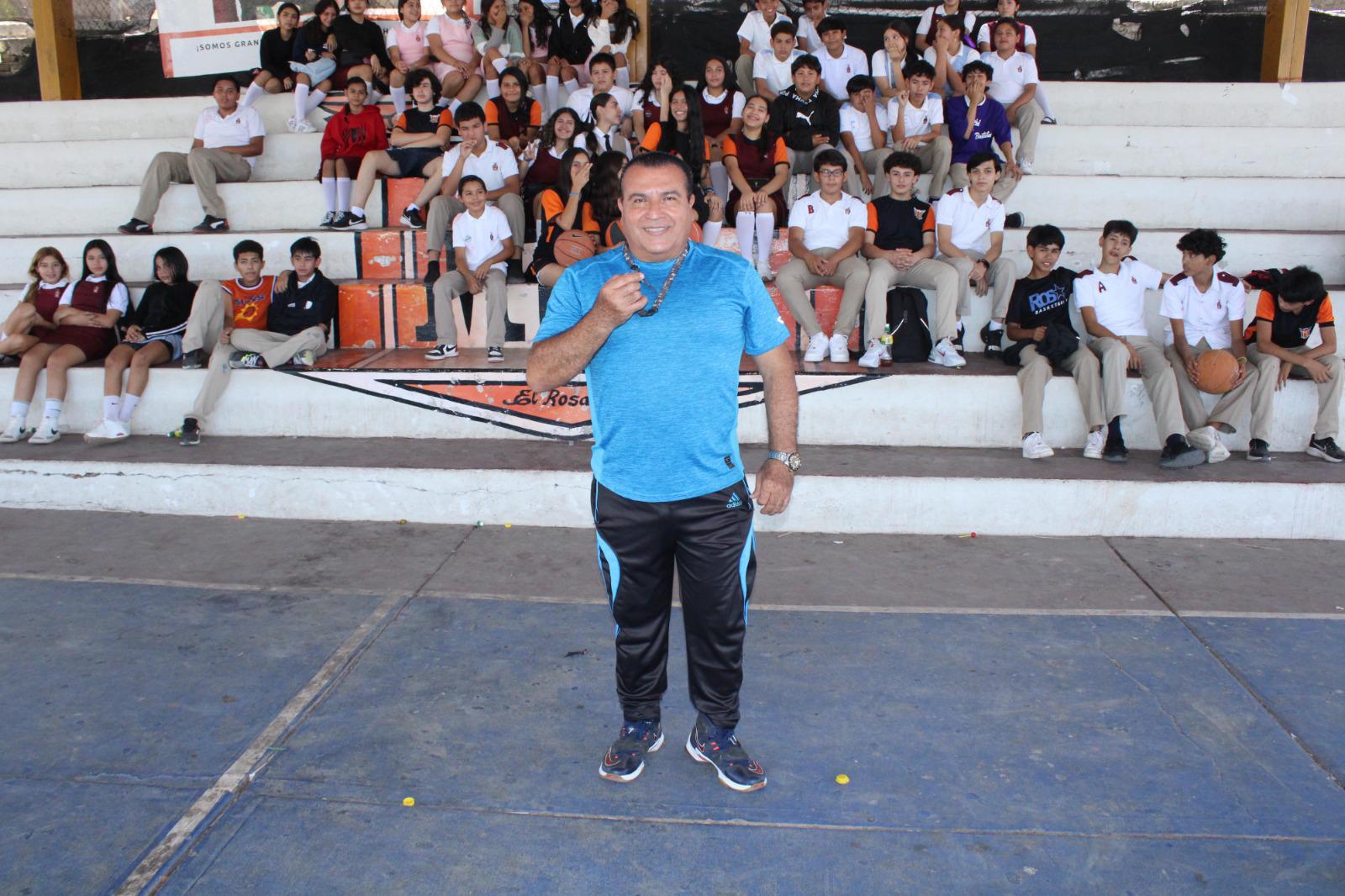 $!Cumple Maestro ‘Fili’ más de tres décadas de vocación docente a través de la Educación Física en Rosario