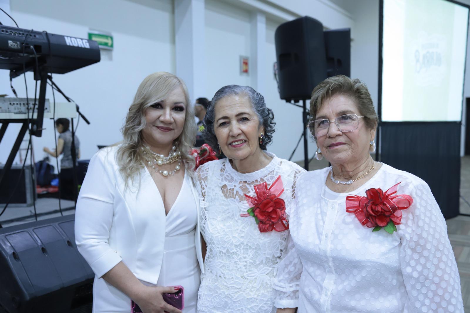 $!Claudia Águila, Martha Emma Gómez y María Félix.