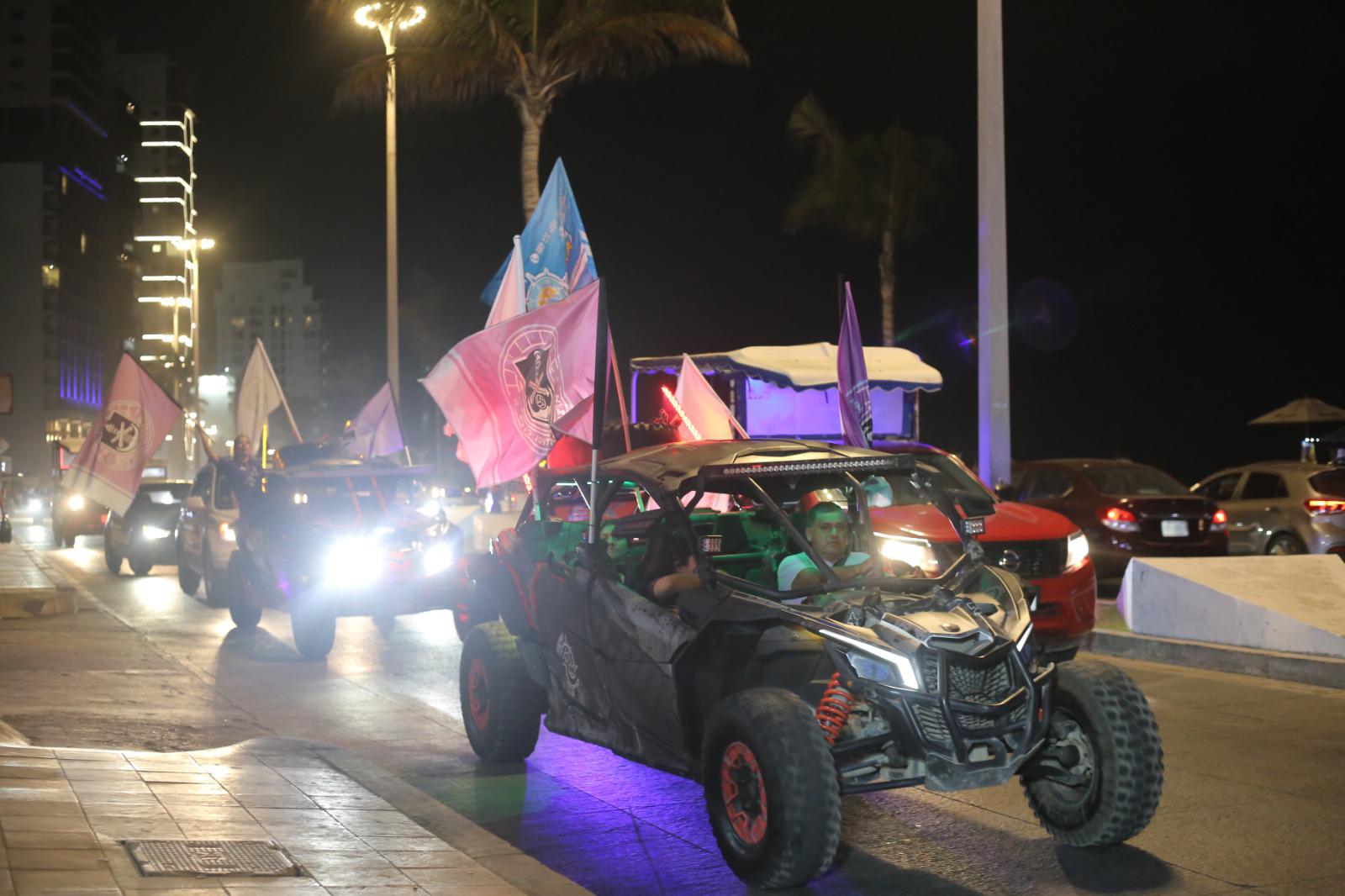 $!Mazatlán FC celebra quinto aniversario con vistoso desfile