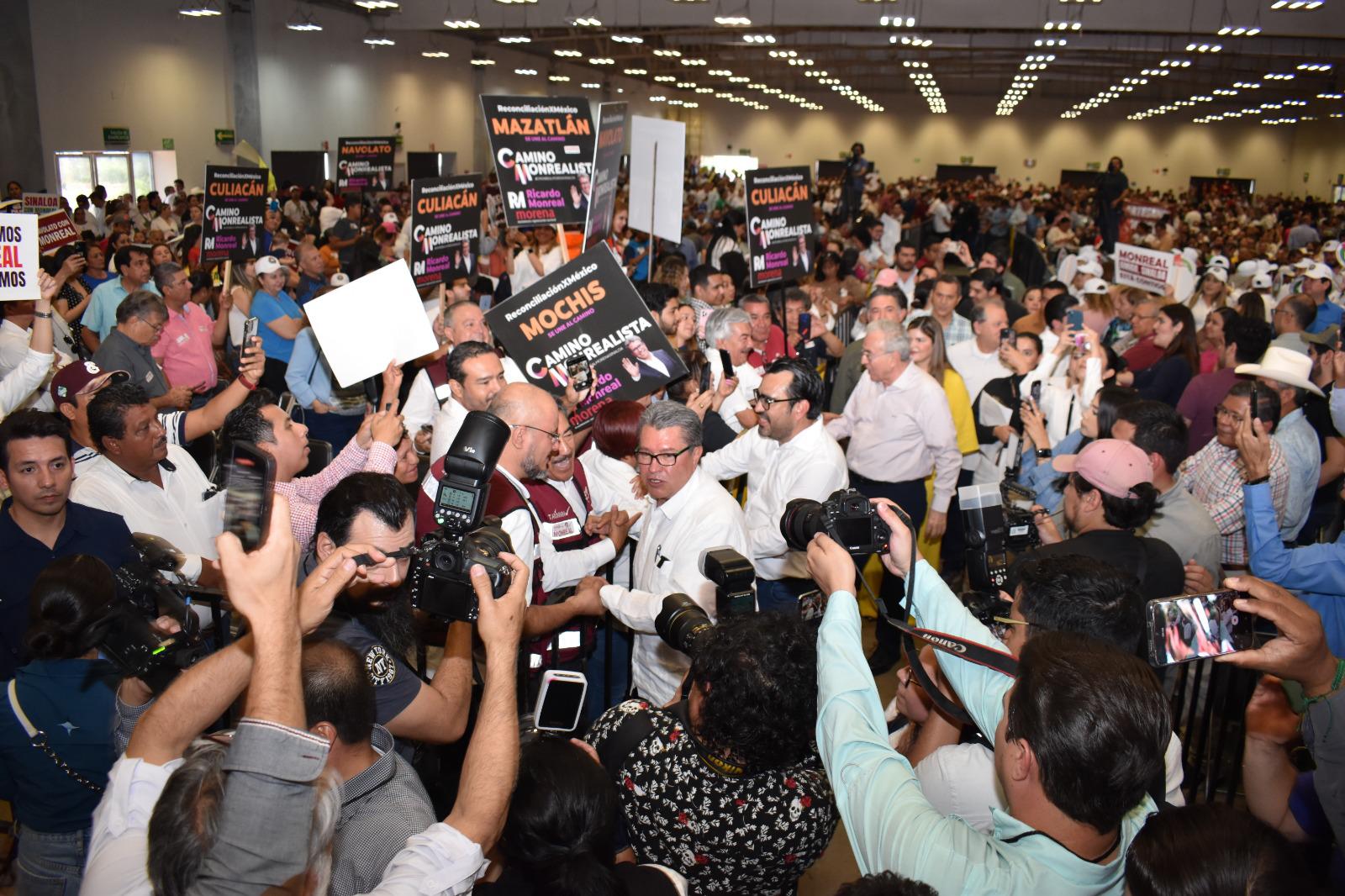 $!Ricardo Monreal promueve sus aspiraciones presidenciales en Sinaloa