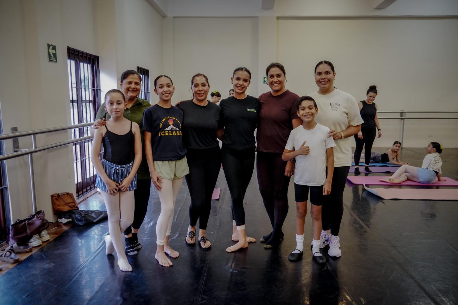 $!Marisela Beltrán, Samara Barba, Alejandra Hernández, Alejandra Ferrer, Esmeralda Herrejón, Esmeralda Guzmán, Kesia Arenas y Orlando Osuna.