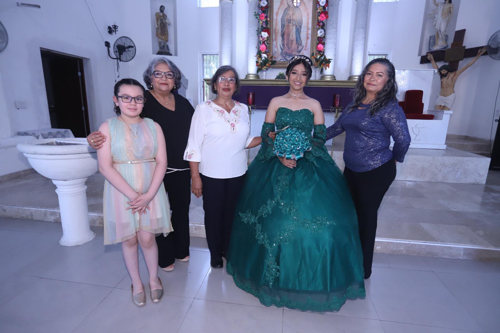 $!Mariela Menchaca, Laura Osuna, Silvia Osuna y Elisa Osuna, acompañaron a Ivanna.