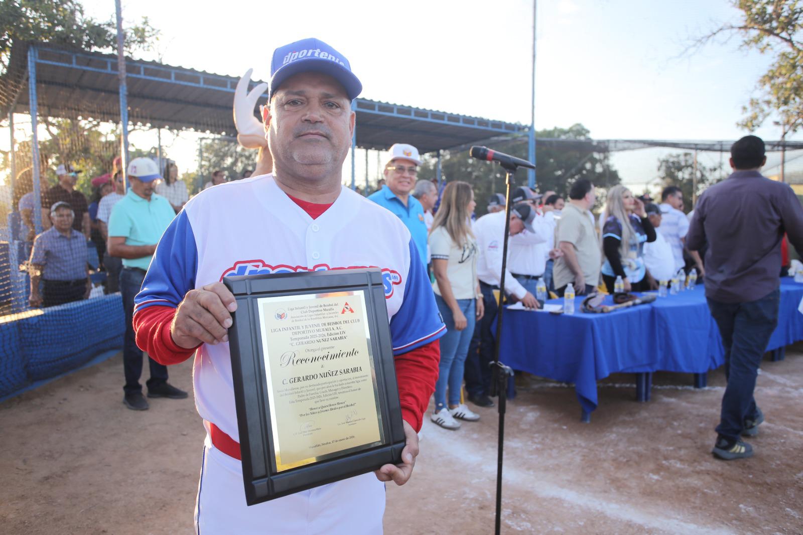 $!Muralla inaugura su temporada infantil y juvenil con homenaje a Gerardo Núñez Sarabia