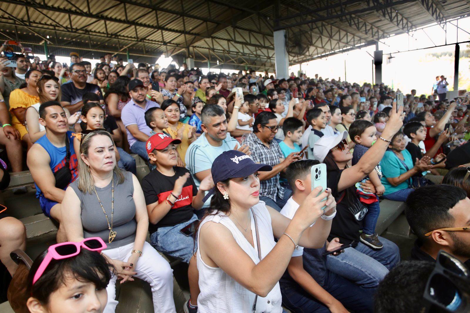 $!Hijos de trabajadores de Noroeste celebran el Día del Niño con una ‘exploración’ en el Gran Acuario de Mazatlán