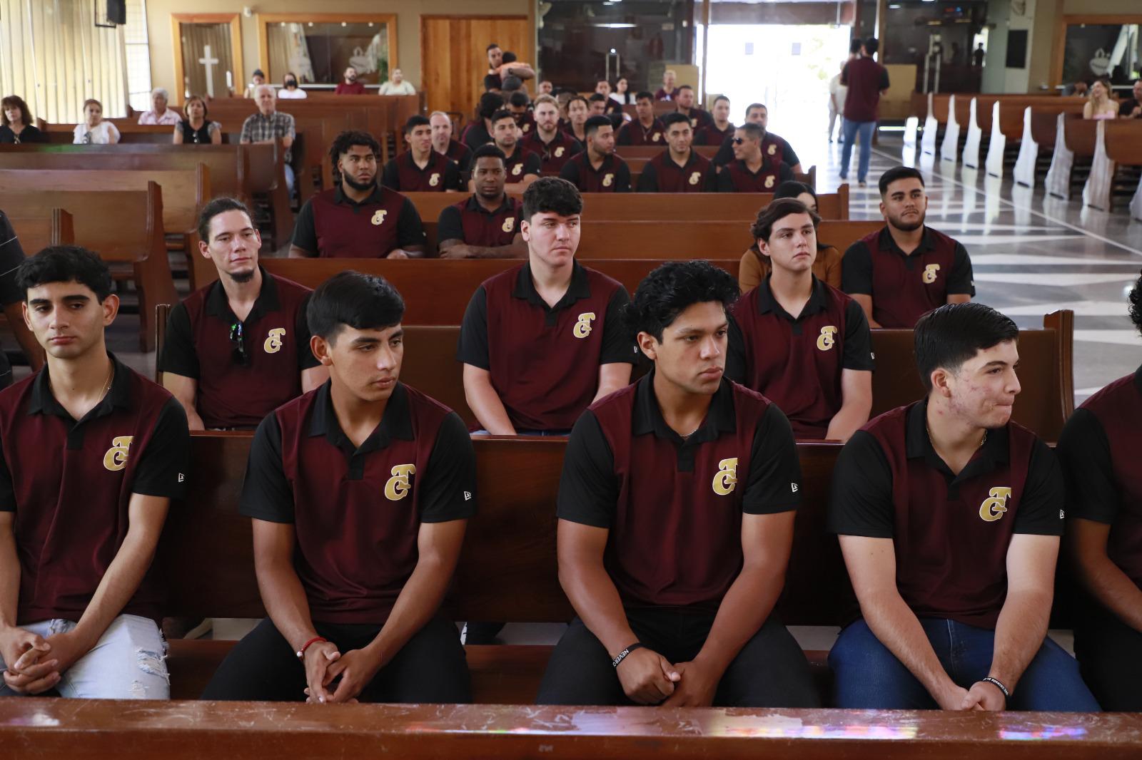 $!Ofrecen misa por la espiritualidad de Tomateros de Culiacán previo a la temporada 2023-2024