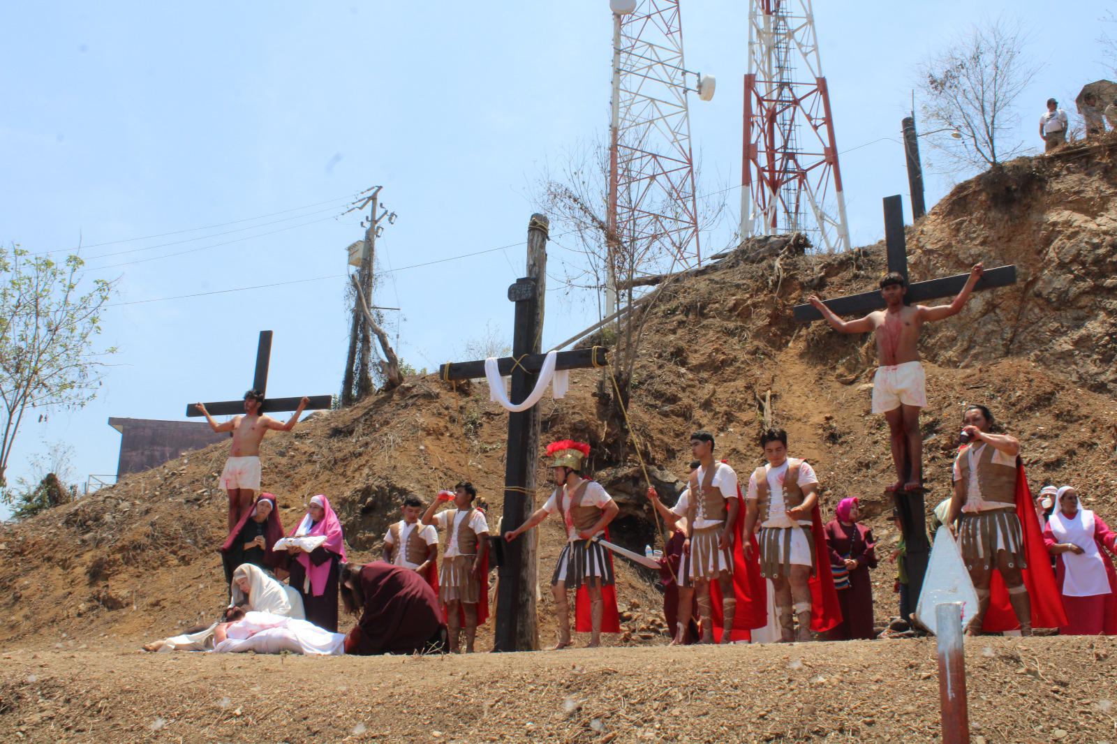 $!Reviven la pasión de Cristo en el ya tradicional Viacrucis viviente, en El Rosario
