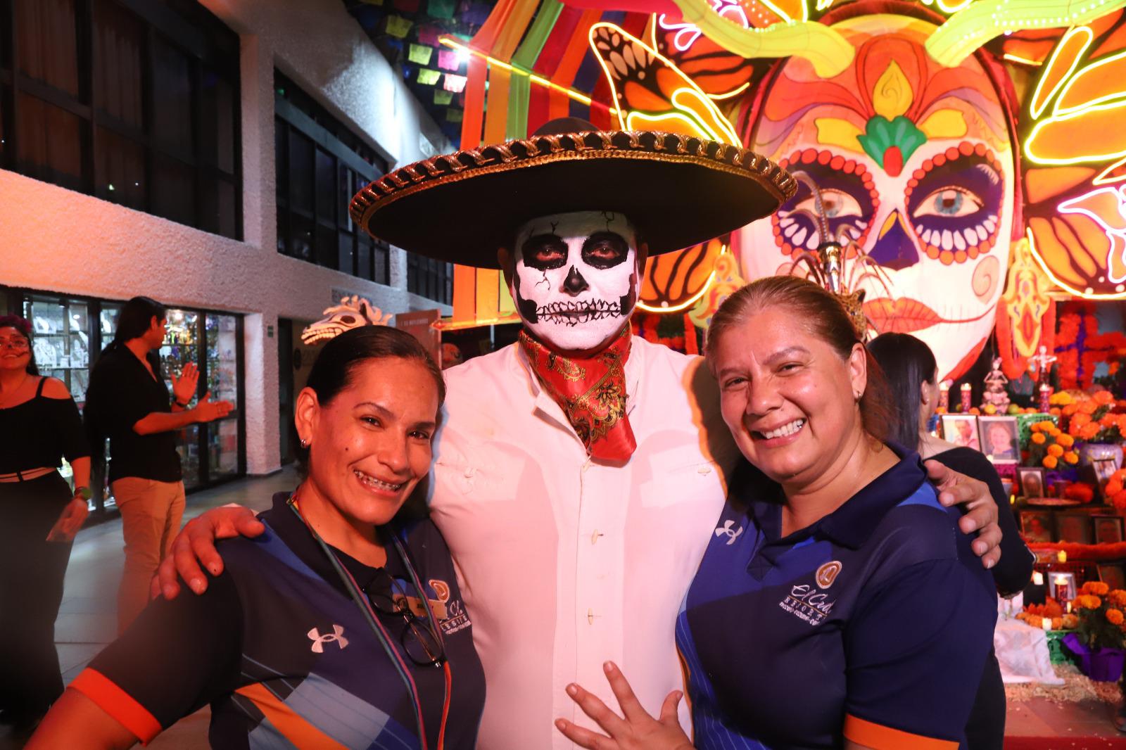 $!Susan Janeth Reyes, Eduardo Mondragón y Leticia Reyes.