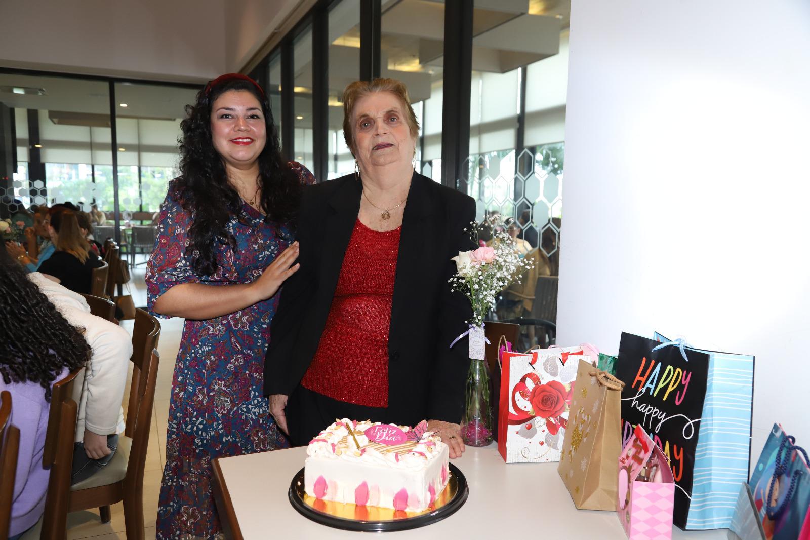 $!Alma Cristina Cortés de Moreno y María de la Paz.