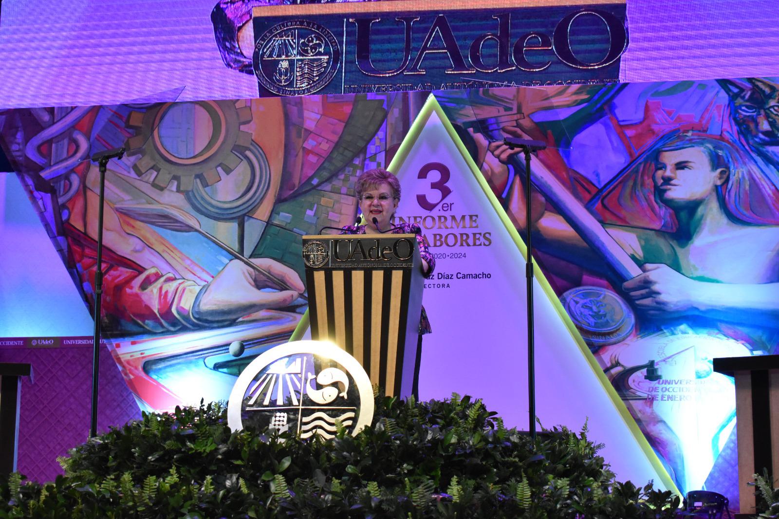 $!Presenta Sylvia Paz Díaz tercer informe de labores al frente de la UAdeO