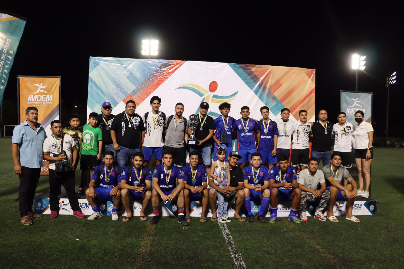 $!Jumapam FC levanta el título del futbol de Primera Fuerza de Mazatlán