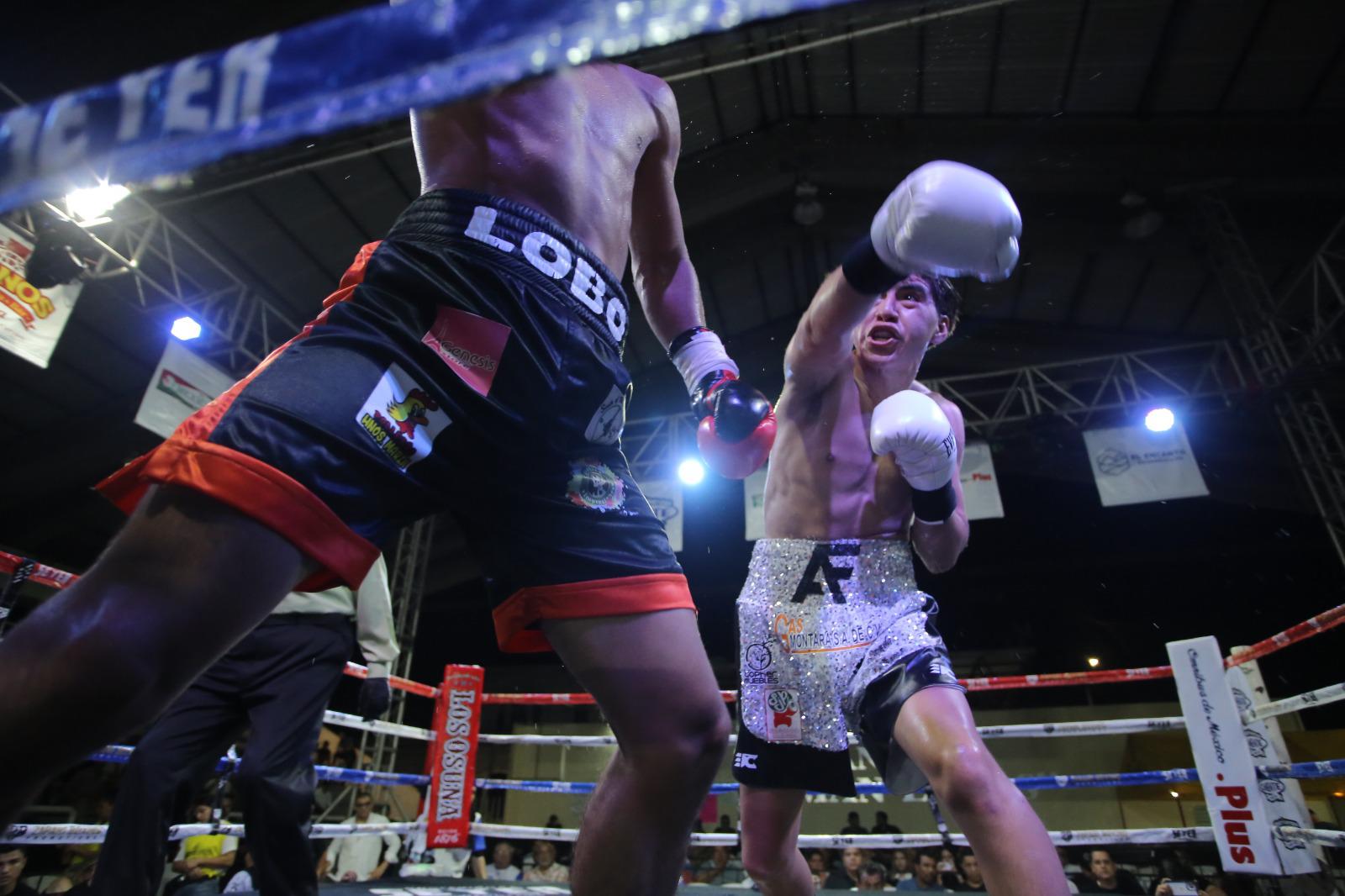 $!Vibra cancha Germán Evers con ‘Guerra en el Ring’