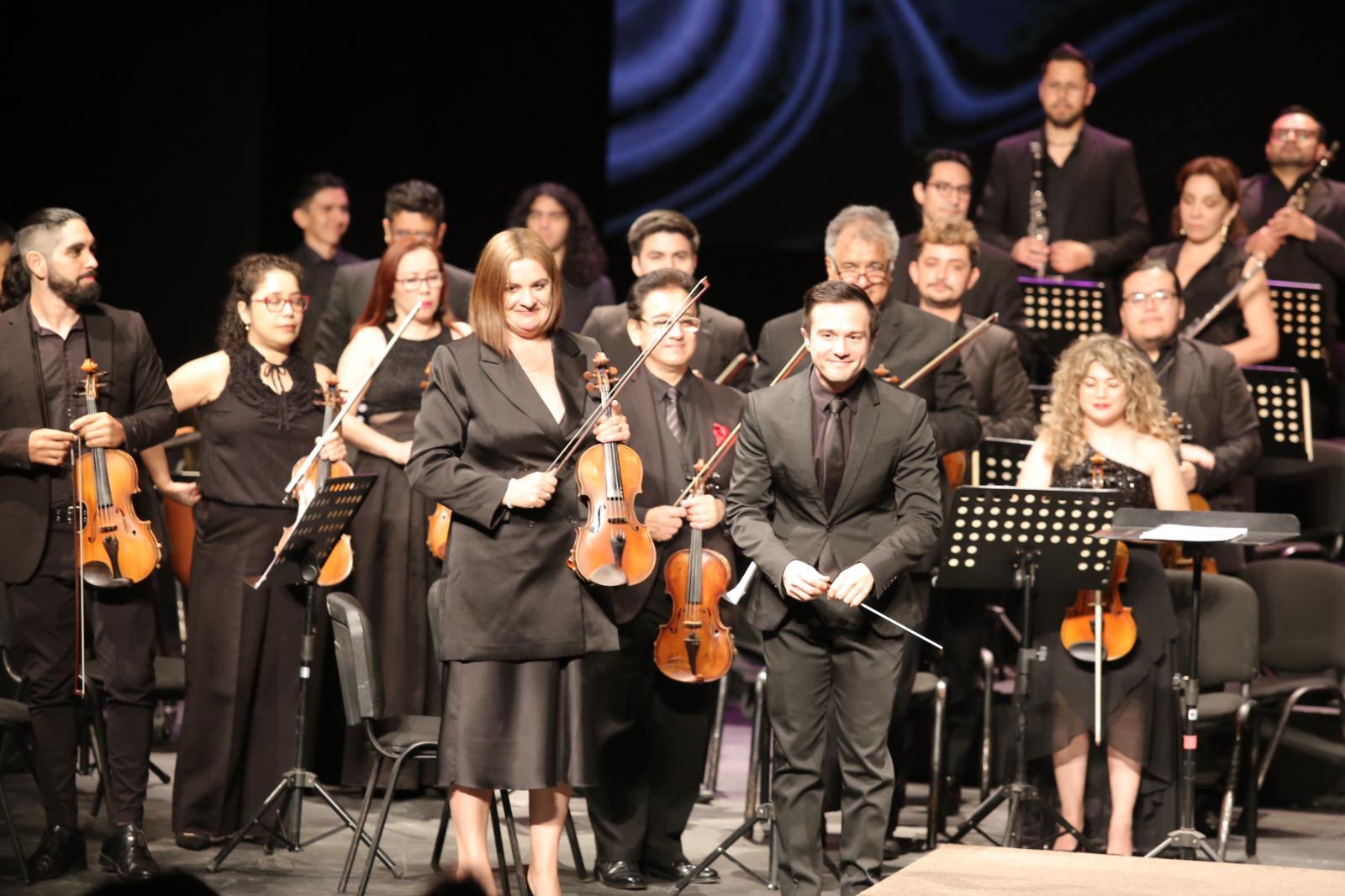 $!El maestro Freeman dirigió de manera magistral a la agrupación.