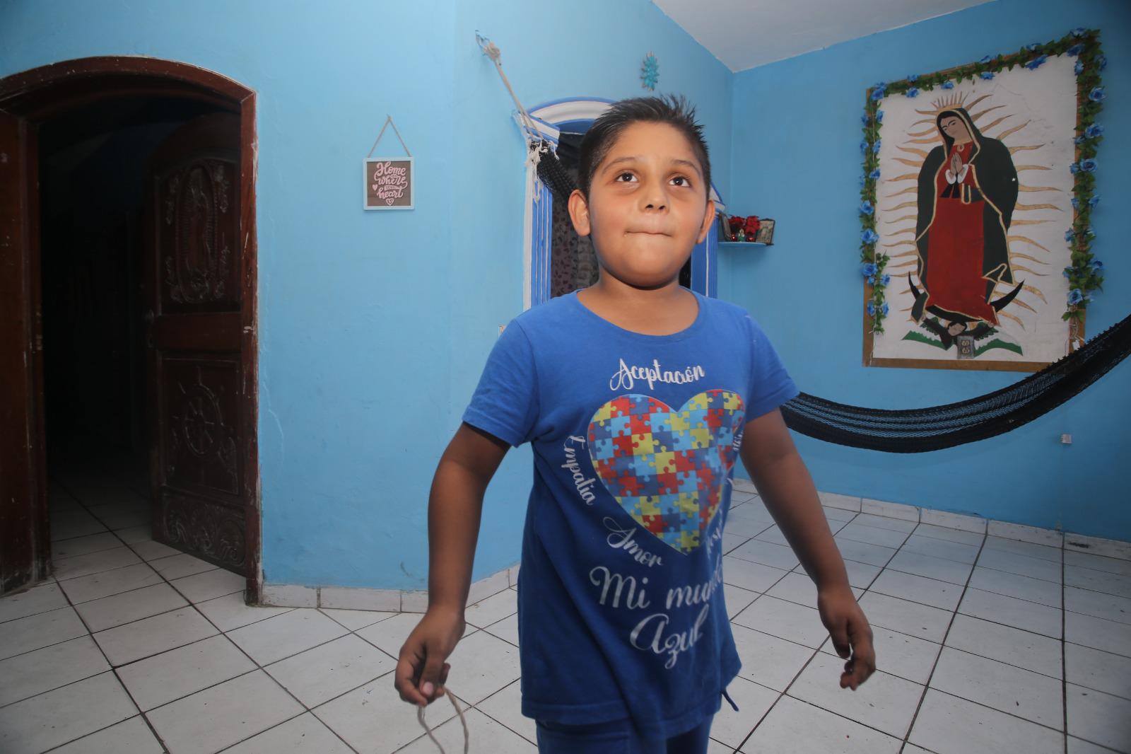 $!Lucha Carmen por ser la voz de Axel, su hijo con autismo