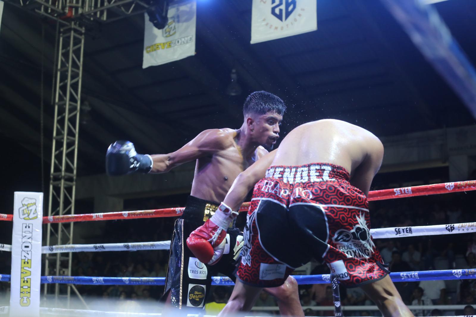 $!Escuinapense ‘Soldado’ Contreras sale avante en función Sangre Nueva 4