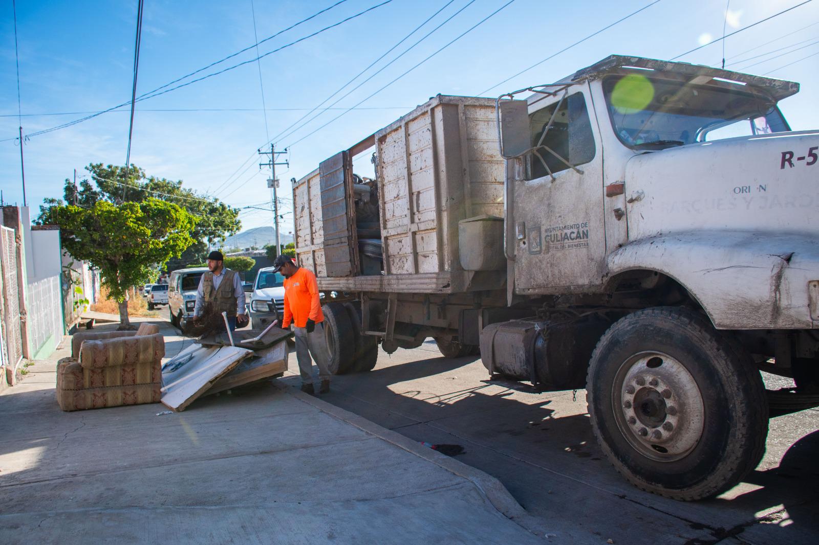 $!Continúa Ayuntamiento de Culiacán con campañas de descacharrización