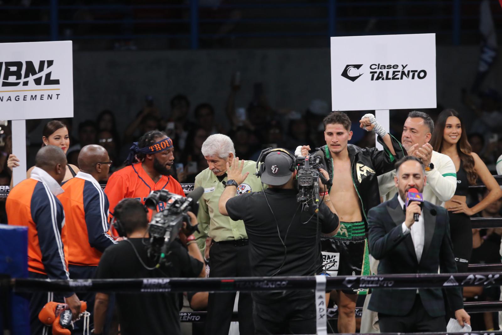 $!Fue una buena pelea, qué bueno que le gustó a la gente: Marco Verde
