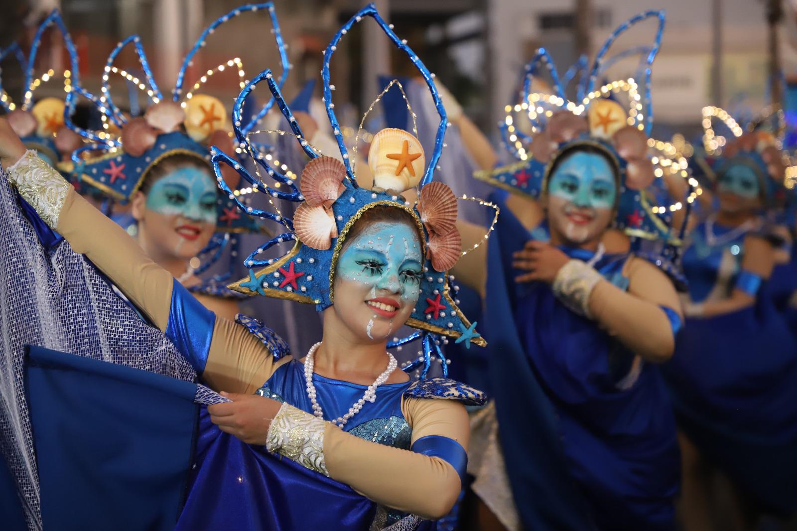 $!Impresionan carrozas, comparsas y la Banda MS en el primer desfile del Carnaval