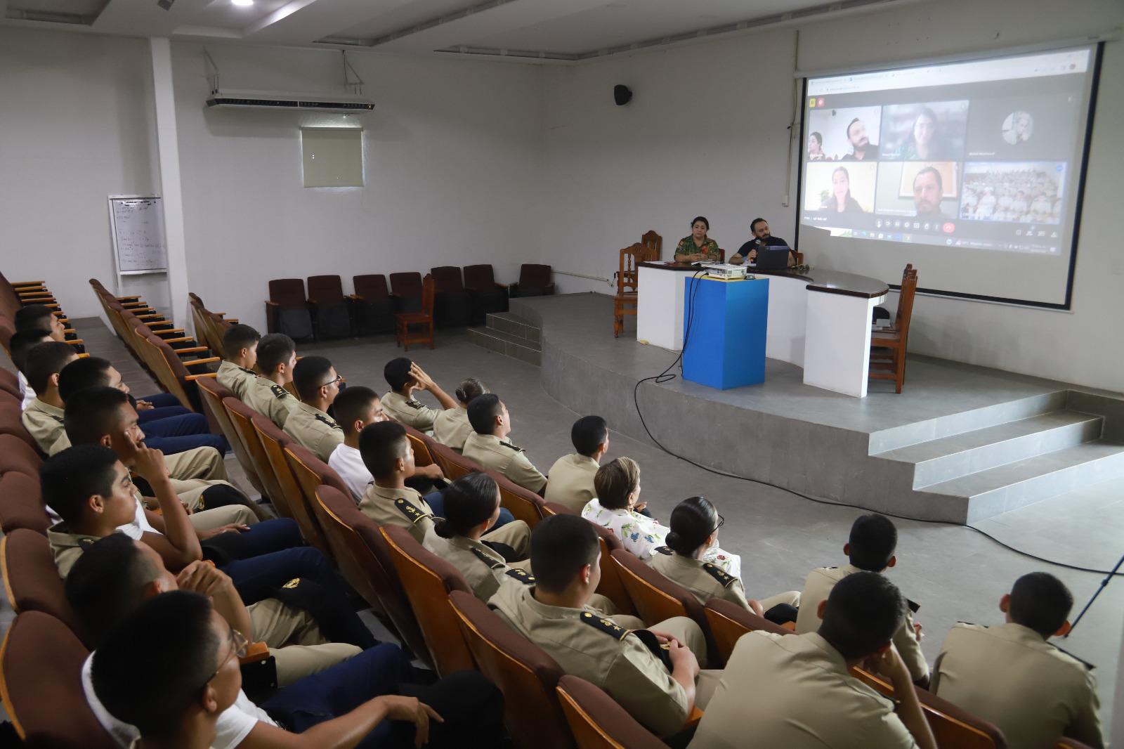 $!De manera muy amena cada expositor expuso sobre el tema que narró en la revista Panorama.