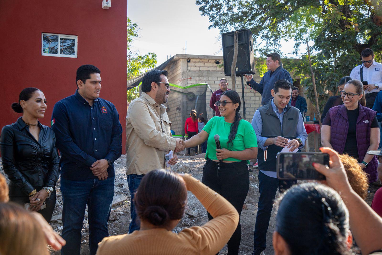 $!Alcalde de Culiacán entrega obras y anuncia nuevos proyectos para 2026 en su primera gira en sindicatura de Quilá