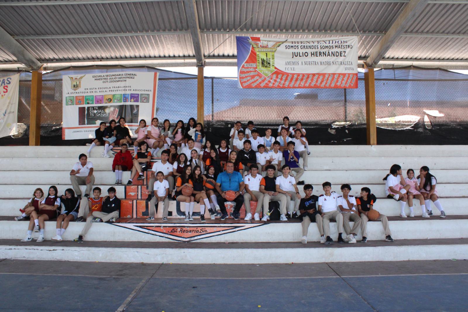 $!Cumple Maestro ‘Fili’ más de tres décadas de vocación docente a través de la Educación Física en Rosario